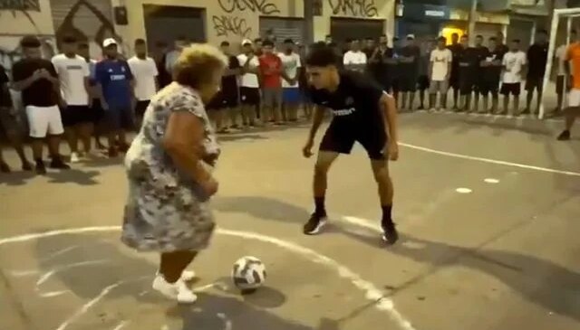 Torunu yaşındaki gence hayatının şokunu yaşattı