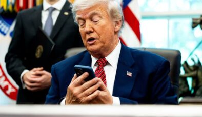 Trump’ın cep telefonu numarası sızdırıldı, Beyaz Saray alarma geçti