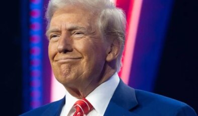 Trump, İspanya ile ticari ilişkileri kesme tehdidinde bulundu