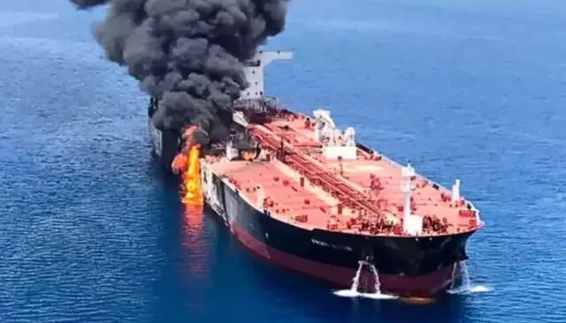 İran, Hürmüz Boğazı’nda Malta bandıralı gemiyi vurdu