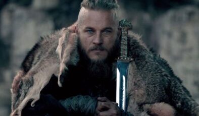 Vikings’in yıldızı Adnan Polat’ın yanında