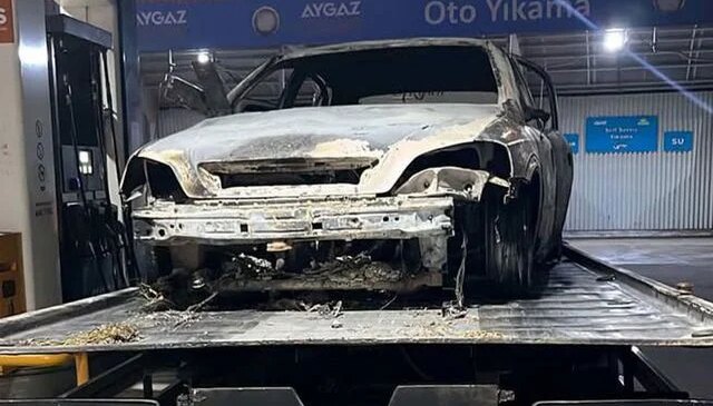 Yanan araçtan insan kemikleri çıktı