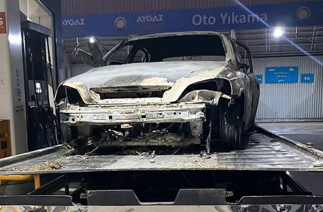 Yanan araçtan insan kemikleri çıktı