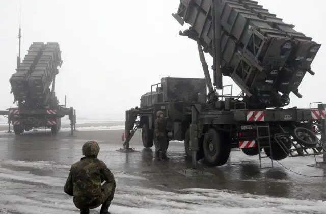 Yunanistan’a ait Patriot uçaksavar füze bataryası Kerpe Adası’na ulaştı