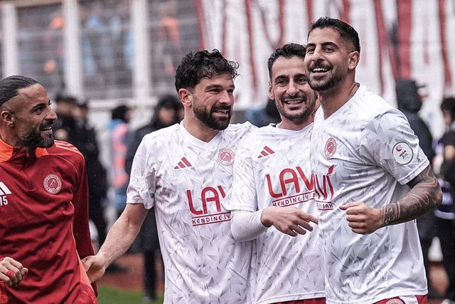 1 lige yukselecek ilk ekip belli oluyor 19719807 9301 o