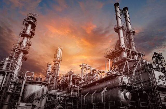 ABD İran gerilimi petrol fiyatlarını yeniden artırdı