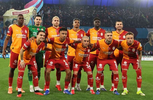 Abdülkerim Bardakcı, Trabzonspor maçının sonunda kırmızı kart gördü