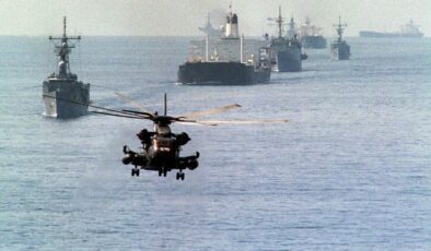 Abluka öncesi Hürmüz’de trafik durdu! Uzmanlardan petrol için 150 dolar uyarısı