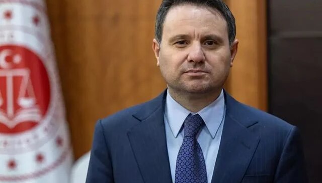 Gürlek’ten net mesaj: FETÖ ile mücadele milli meseledir