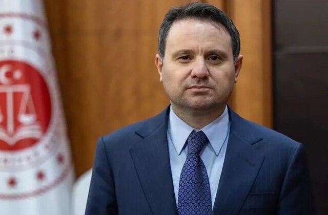 Gürlek’ten net mesaj: FETÖ ile mücadele milli meseledir