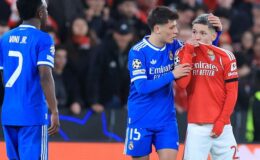 Futbolda devrim gibi karar! Ağzını kapatana kırmızı kart