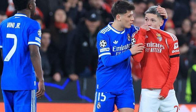 Futbolda devrim gibi karar! Ağzını kapatana kırmızı kart