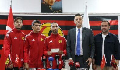 AK Parti Milletvekili Nebi Hatipoğlu’ndan Eskişehirspor’a tarihi prim