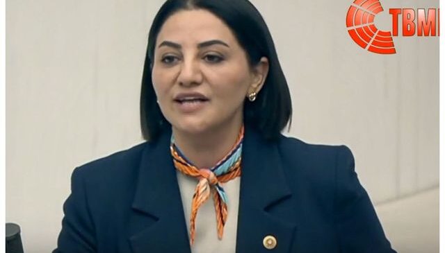 AK PARTİLİ KARSLI:  “ALGORİTMA TÜCCARLARINA KÖLE OLMA ÖZGÜRLÜĞÜ OLAMAZ!”