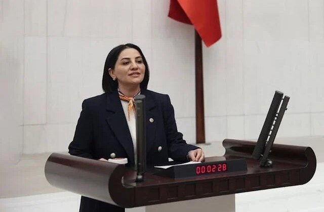 AK Partili vekil Şengül Karslı’dan muhalefete sert tepki: Ayıp arayan kendi geçmişine baksın