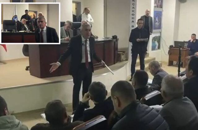 Düzce’de belediye meclisinde gerginlik: Başkan gazetecilerin üzerine yürüdü