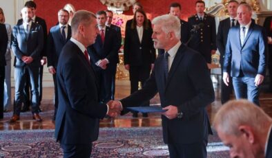 Ankara’daki NATO Zirvesi Çekya’yı karıştırdı: Sen mi gideceksin ben mi?