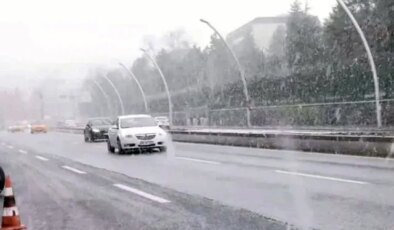 Ankara’ya lapa lapa kar yağdı