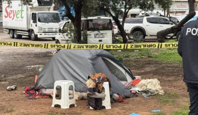 Parktaki çadırında ölü bulundu