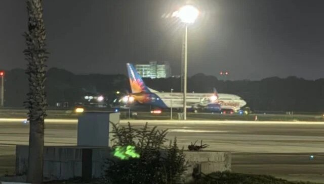 Pilot istifra etti, uçak Antalya Havalimanı’na acil iniş yaptı