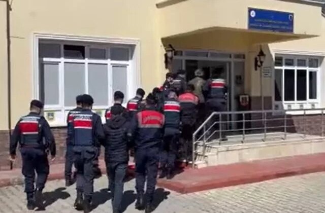 Jandarmadan şok baskın! Doktor ve eczacılar tutuklandı