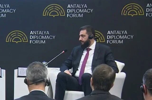 Antalya Diplomasi Forumu’nda konuşan Suriye Cumhurbaşkanı Şara: Suriye’de toprak bütünlüğünü sağladık, bütün yabancı askerler ayrıldı