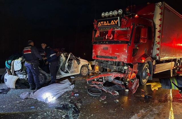 Isparta-Antalya karayolunda feci kaza: 1 ölü, 5 yaralı