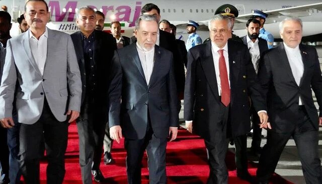 Arakçi, Pakistan’da görüşmelere başladı: Hürmüz krizi kısa sürede çözülebilir