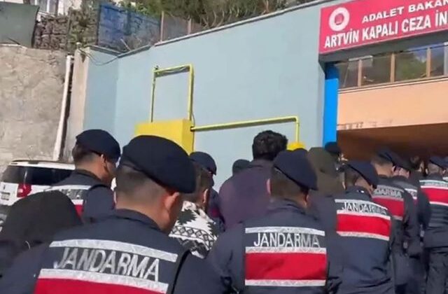 Artvin merkezli organize suç örgütü operasyonunda yakalanan 35 şüpheliden 28’i tutuklandı