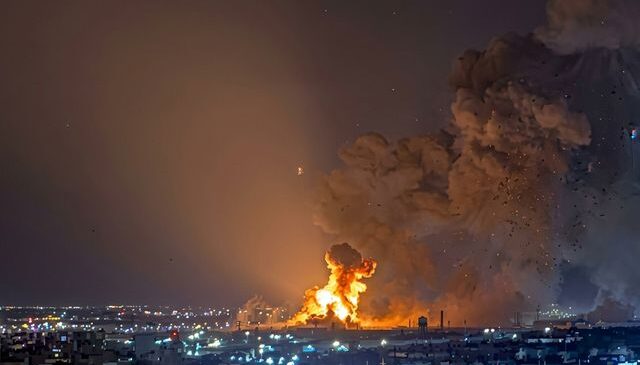 Ateşkes öncesi İran’a ağır darbe: Petrokimya ve alüminyum tesisleri vuruldu