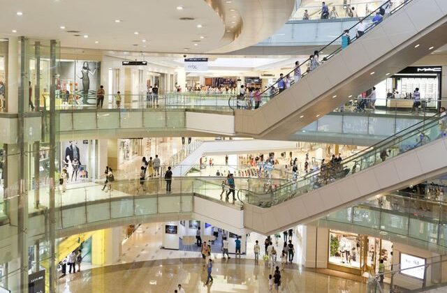 AVM’lere girişler ücretli mi oluyor? Cumhurbaşkanlığından açıklama var