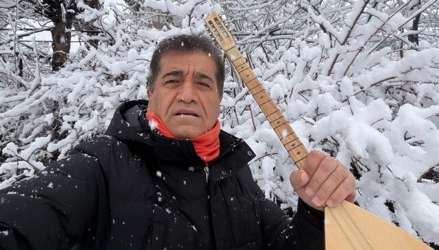 Aydın Aydın’dan Nisan ortasında kar altında klip: Bu sene yaz gelmedi