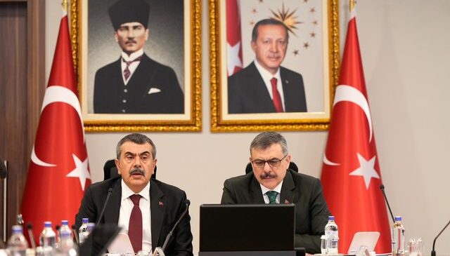 İçişleri ve Milli Eğitim bakanları okullarda güvenlik toplantısı yaptı