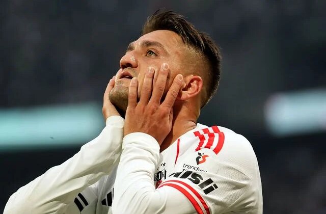 Beşiktaş taraftarından Cengiz Ünder’e protesto