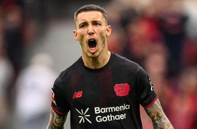 Beşiktaş transferde büyük oynuyor! 25 gole katkı yapan sol bek Grimaldo ile el sıkışıldı