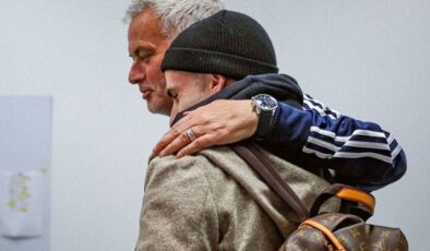 Beşiktaş’tan gittiğine bin pişman! Mourinho, Rafa Silva’yı fena sattı