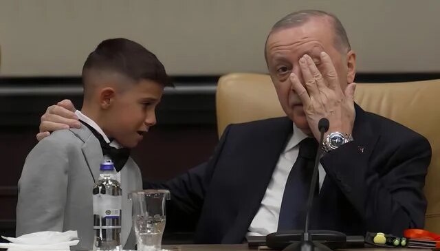 Beştepe’de duygu fırtınası: Cumhurbaşkanı Erdoğan gözyaşlarını tutamadı