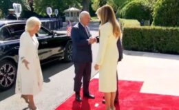 Beyaz Saray kapısında bilek güreşi: Kral Charles, Trump’ın ‘Pençesinden’ elini böyle kurtardı!