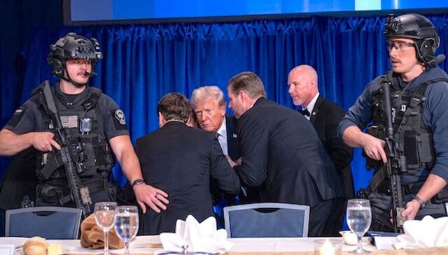 Beyaz Saray, Trump’a yönelik silahlı saldırı girişimi konusunda Demokratları suçladı