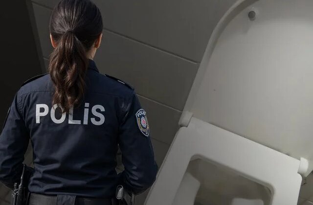 Bir ilimiz bu olayı konuşuyor: Kadın polisi tuvalette gizlice kayda aldı