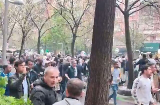 Bir rezillik daha! Dev maç öncesi yine “Zıplamayan Müslümandır” dediler