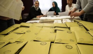 Seçim tartışmaları devam ederken bir parti sessiz sedasız kapatıldı