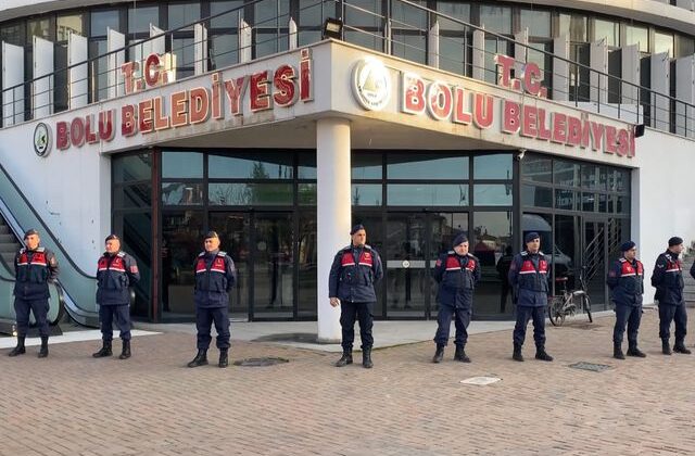 Bolu Belediyesi’ne şafak baskını! Arama yapılıyor