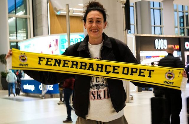 Breanna Stewart Fenerbahçe için yeniden İstanbul’da