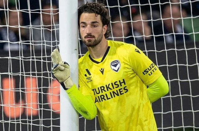 Bu görüntüden birkaç saniye sonra olanlar inanılmaz! Martılar sahayı istila etti