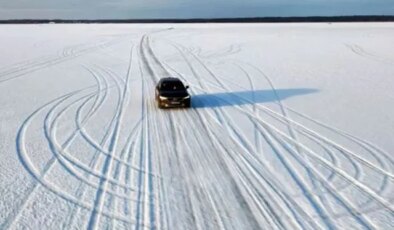 Bu yolda araç içerisinde durmak da emniyet kemeri de takmak yasak