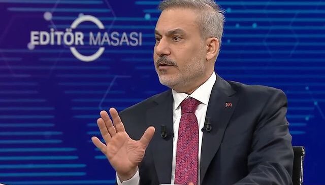 Canlı yayına damga vuran an! Bakan Fidan aniden frene bastı: Burada durayım ben