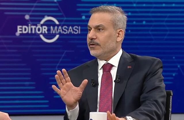 Canlı yayına damga vuran an! Bakan Fidan aniden frene bastı: Burada durayım ben