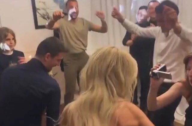 Cengiz Ünder’in nişan töreninde renkli anlar! Fenerbahçeli futbolcular kurtlarını döktü