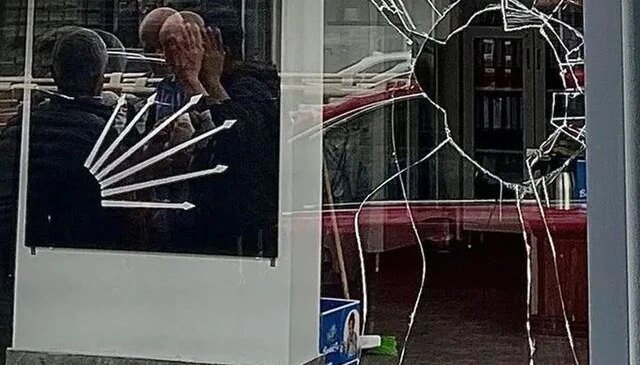 CHP Keçiören İlçe Başkanlığı binasına taşlı saldırı